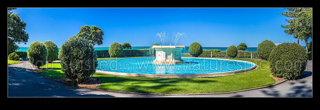 Image of Napier's iconic Tom Parker Art Deco fountain 1936, in Napier's warterfront gardens and marine parade. Panorama, Napier, Napier City District, Hawke's Bay Region, New Zealand (NZ) stock photo image