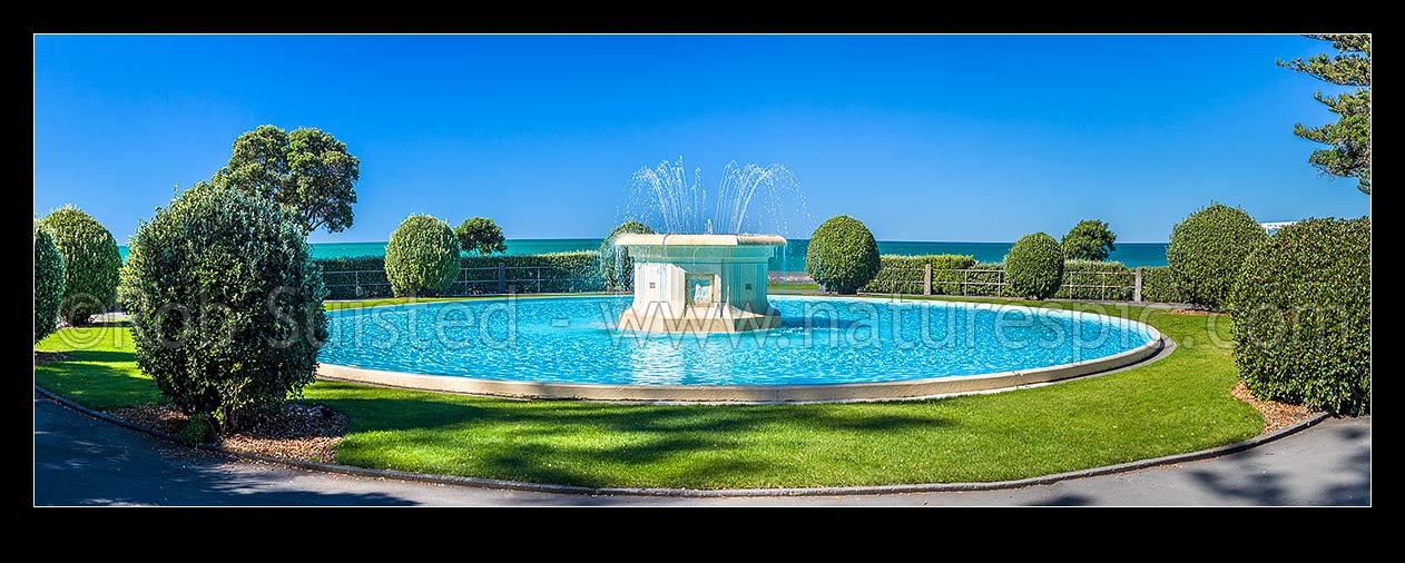 Image of Napier's iconic Tom Parker Art Deco fountain 1936, in Napier's warterfront gardens and marine parade. Panorama, Napier, Napier City District, Hawke's Bay Region, New Zealand (NZ) stock photo image