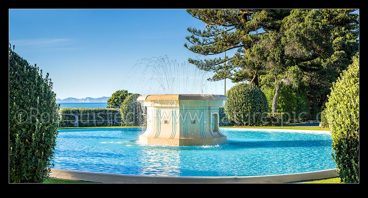 Image of Napier iconic Tom Parker Art Deco fountain 1936, in Napier's warterfront gardens and marine parade. Panorama, Napier, Napier City District, Hawke's Bay Region, New Zealand (NZ) stock photo image